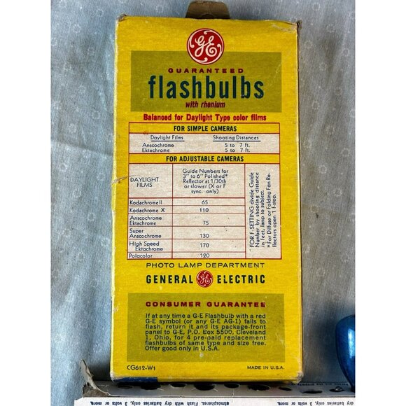 Vtg lot 9 Flash Cubes Sylvania General Electric Untested - Picture 7 of 7